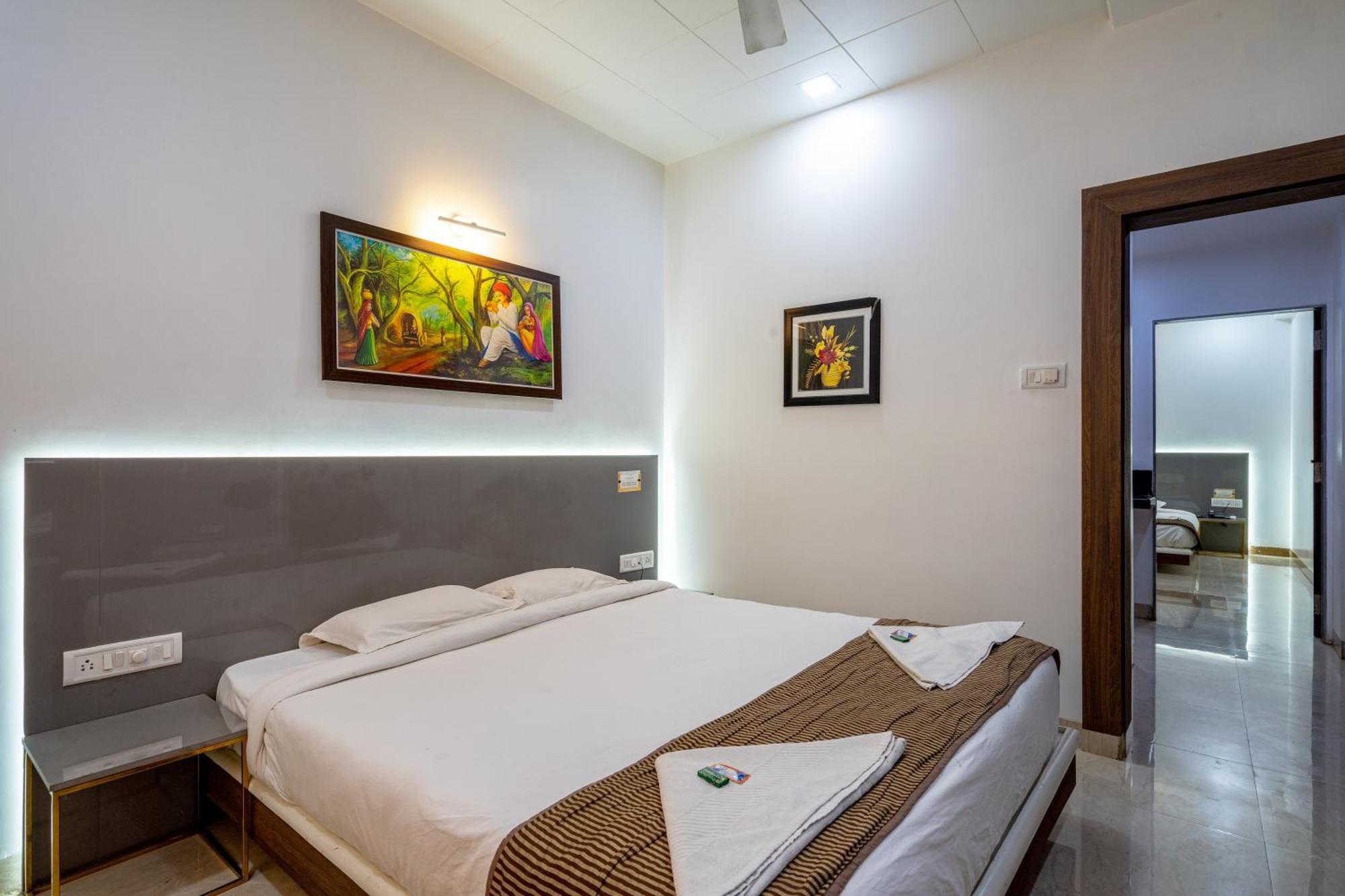 Hotel Darshan Executive Tuljapur Exterior photo