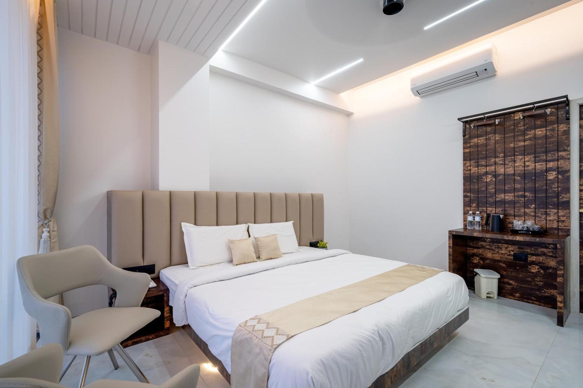 Hotel Darshan Executive Tuljapur Exterior photo