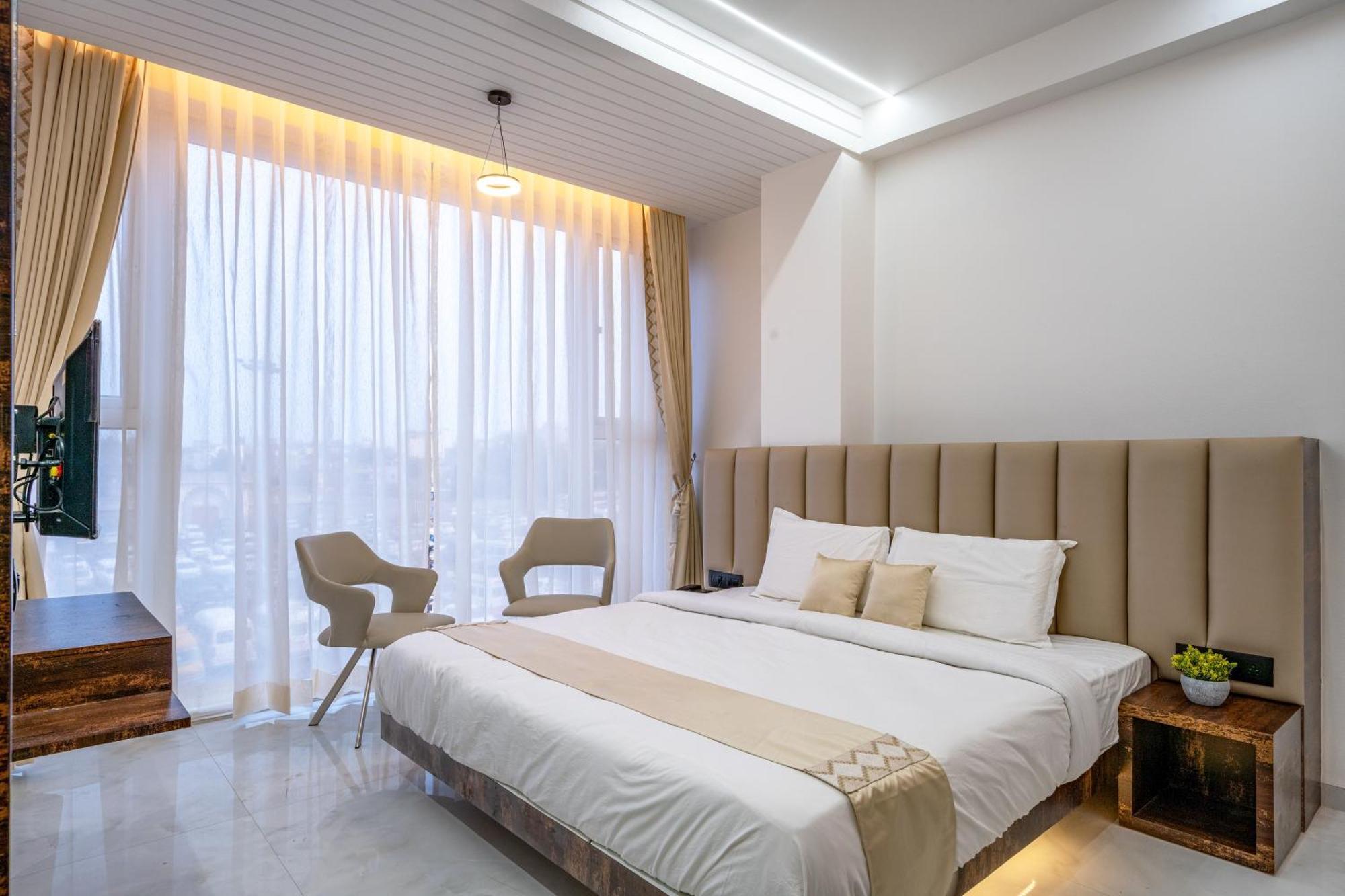 Hotel Darshan Executive Tuljapur Exterior photo