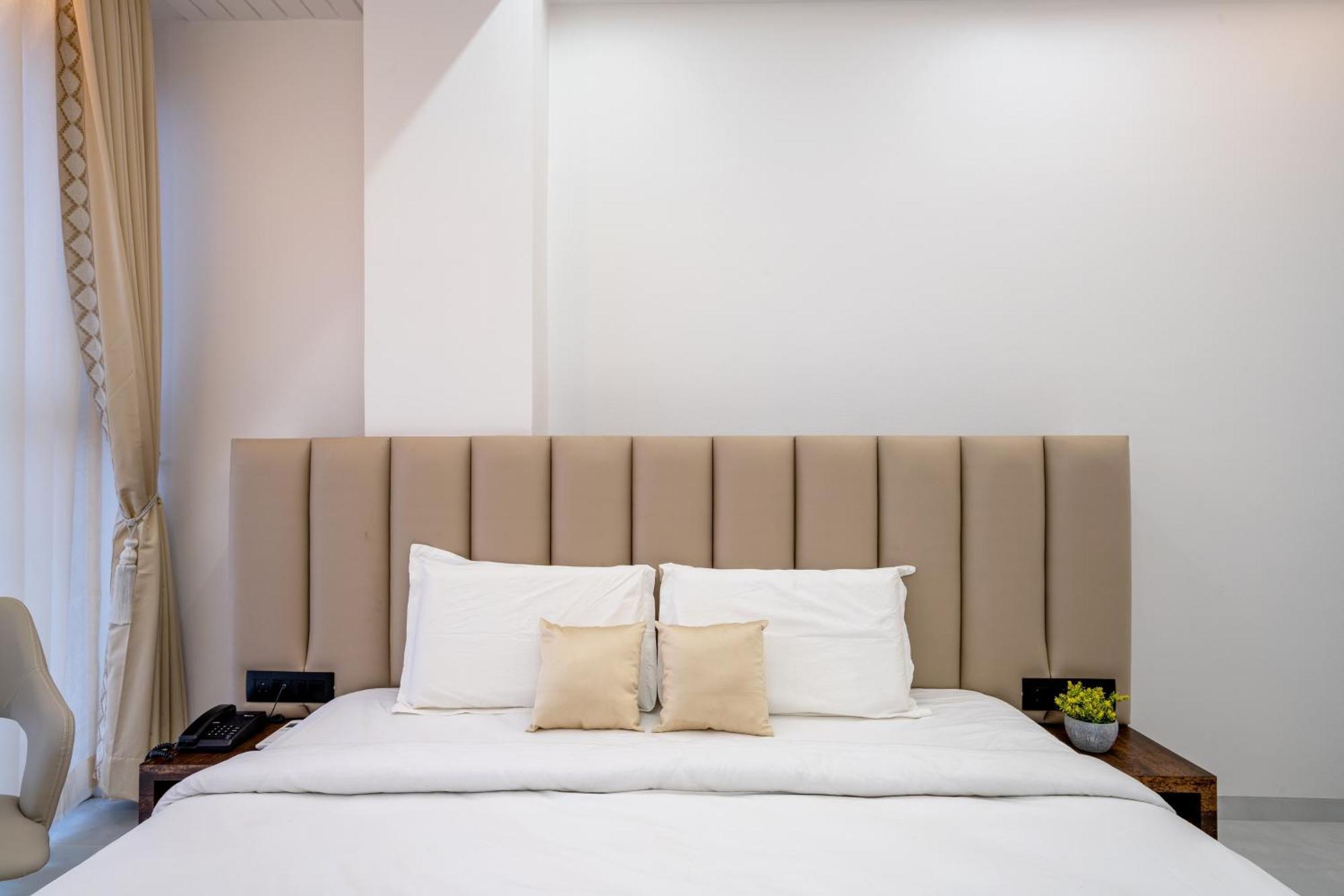 Hotel Darshan Executive Tuljapur Exterior photo