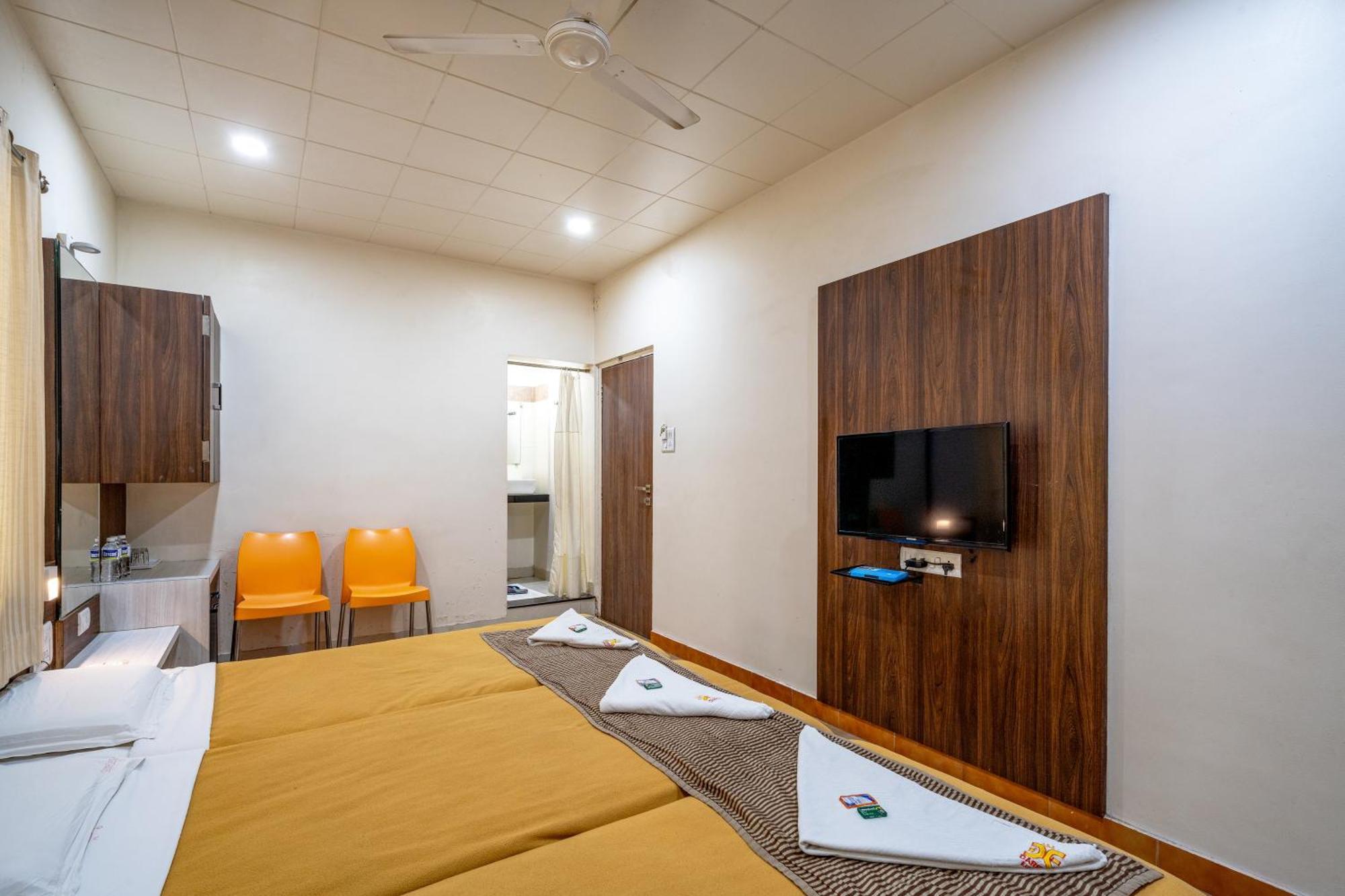 Hotel Darshan Executive Tuljapur Exterior photo