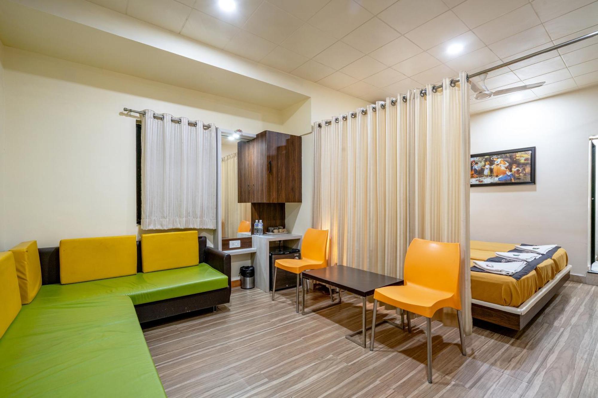 Hotel Darshan Executive Tuljapur Exterior photo